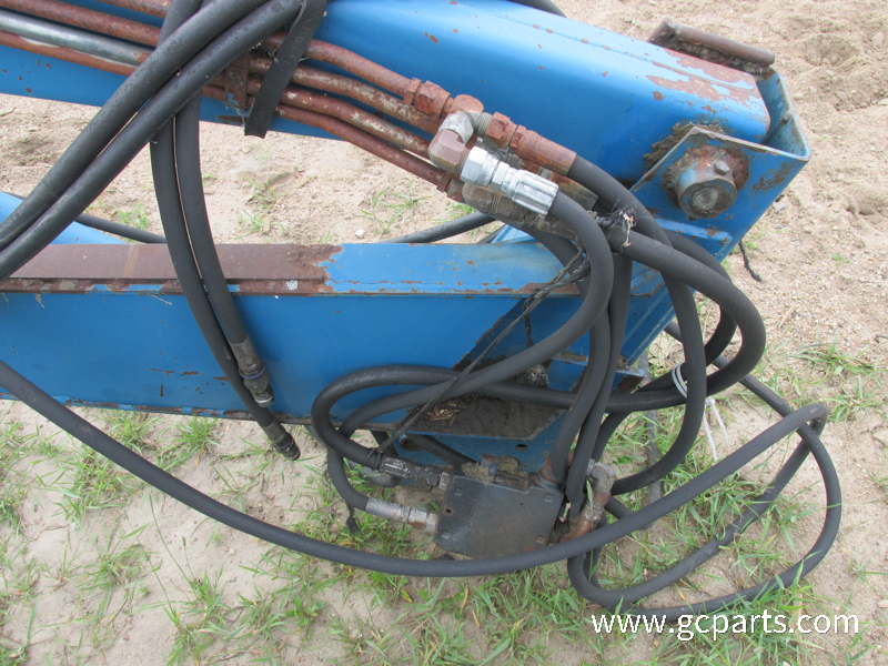 FORD 7413 8FT W/ GRAPPLE